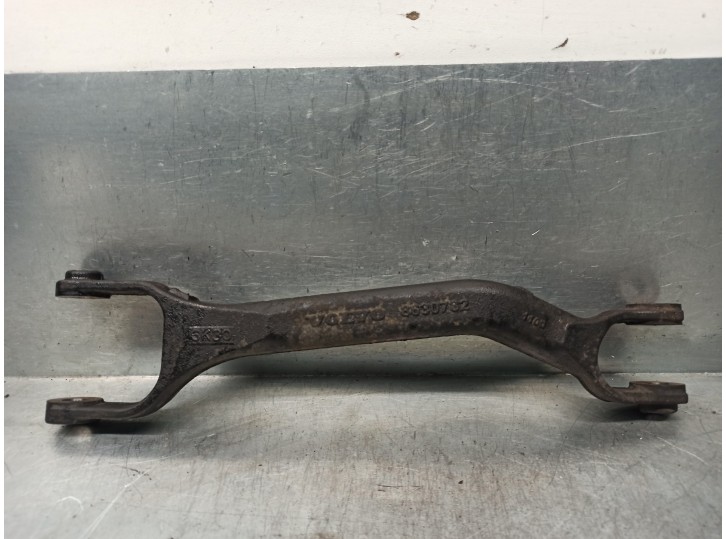Replacement rear left lower suspension arm for Volvo XC90 2.4 diesel CAT OEM IAM reference 8630782 