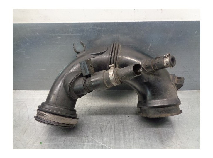 Replacement pipe for Mercedes-Benz C-Class (w205) saloon 2.0 CGI cat OEM IAM reference A2740900029 446507630 