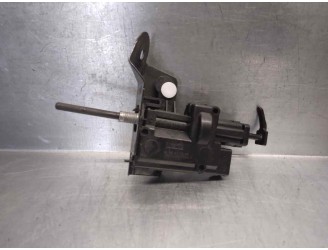 Recambio de motor tapa deposito combustible para dacia dokker 1.5 blue dci diesel fap cat referencia OEM IAM 788266729R 