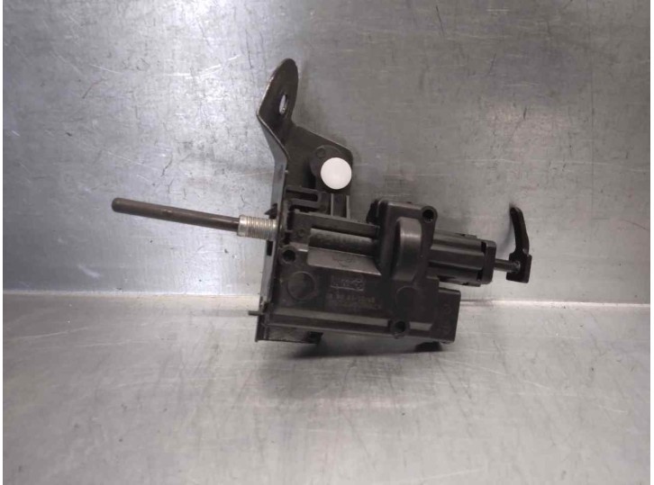 Recambio de motor tapa deposito combustible para dacia dokker 1.5 blue dci diesel fap cat referencia OEM IAM 788266729R 