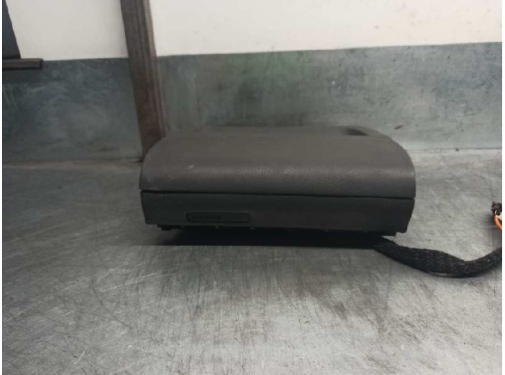 Recambio de airbag delantero derecho para lancia zeta 2.1 turbodiesel cat referencia OEM IAM 1476990077 