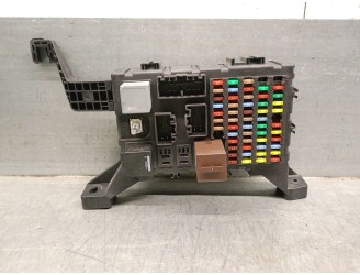 Replacement relay / fuse box for Jaguar X-Type 2.0 D Executive OEM IAM reference 4X4314A073AE JAGUAR