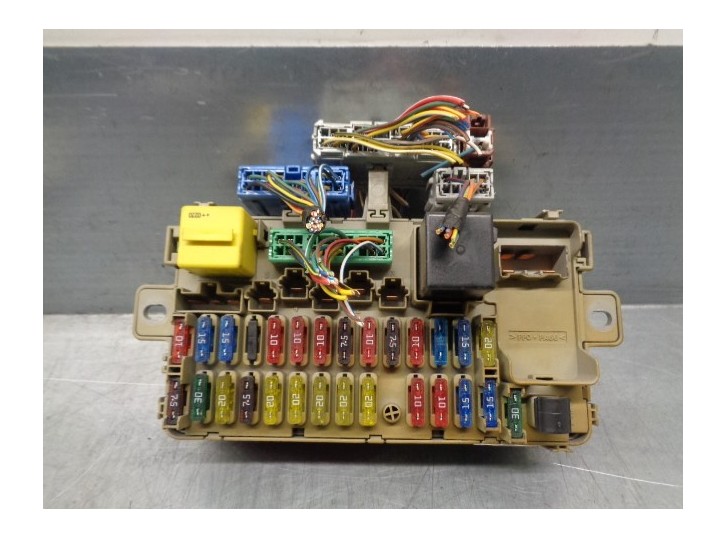 Recambio de caja reles / fusibles para mg mg zs 1.8 16v cat referencia OEM IAM YQE000070 YWC104500 53070107A