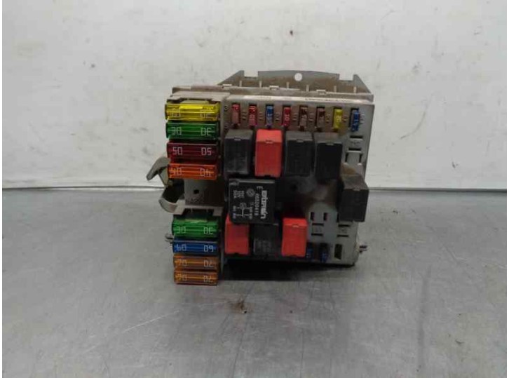 Recambio de caja reles / fusibles para lancia ypsilon (101) 1.4 cat referencia OEM IAM 51724661  