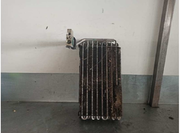 Recambio de evaporador aire acondicionado para lancia zeta 2.1 turbodiesel cat referencia OEM IAM 9566945280  