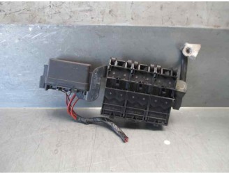 Recambio de caja reles / fusibles para seat ibiza (6l1) 1.9 tdi referencia OEM IAM 6Q0915345B 