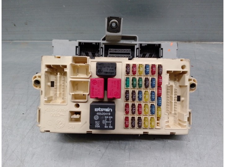 Recambio de caja reles / fusibles para alfa romeo 147 (190) 1.9 jtd distinctive referencia OEM IAM 467463750 501208570090 