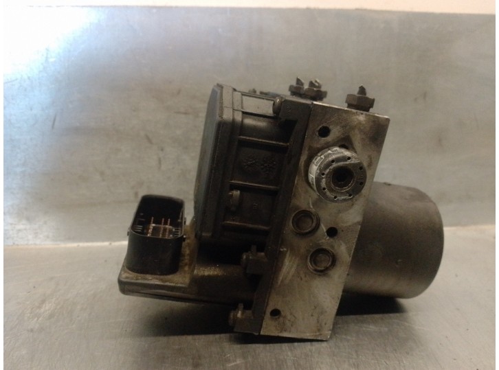 Recambio de abs para alfa romeo 147 (190) 1.9 jtd distinctive referencia OEM IAM 46811818 0265224061 BOSCH
