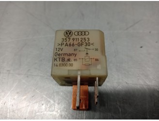 Replacement relay for Seat Toledo (1M2) 1.9 TDI OEM IAM reference 357911253 