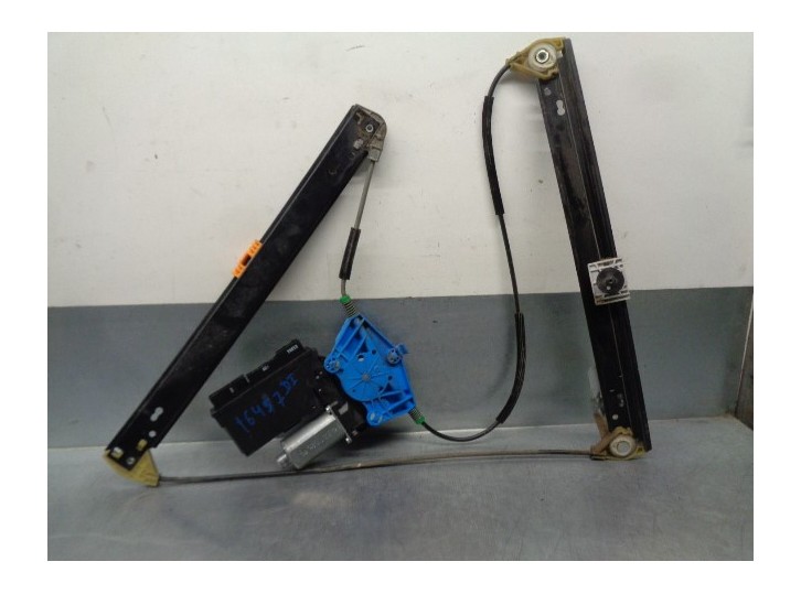 Recambio de elevalunas delantero derecho para seat exeo st (3r5)(2009>) 2.0 tdi referencia OEM IAM 8E1959802G 70 PINES 5 PUERTAS