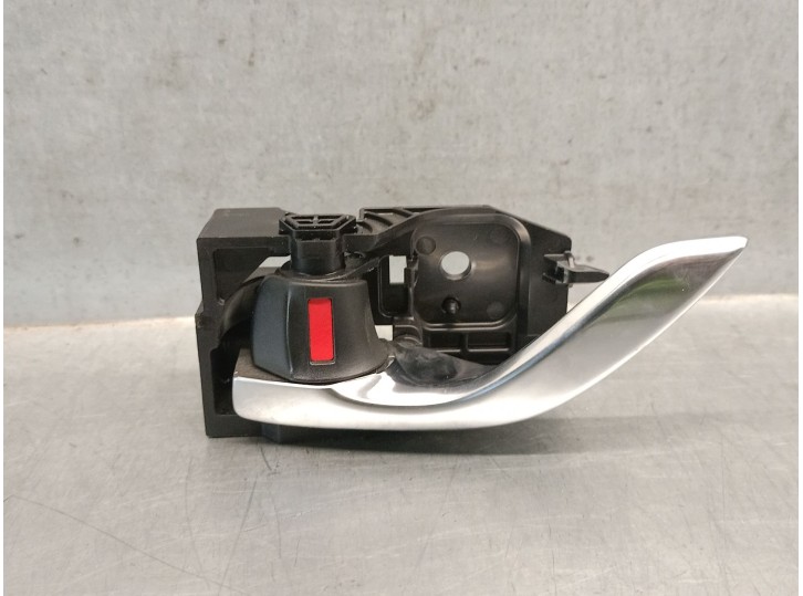 Replacement front left interior door handle for Mazda CX-5 (KF) 2.0 OEM IAM reference KD53T8315 KB7W72973 