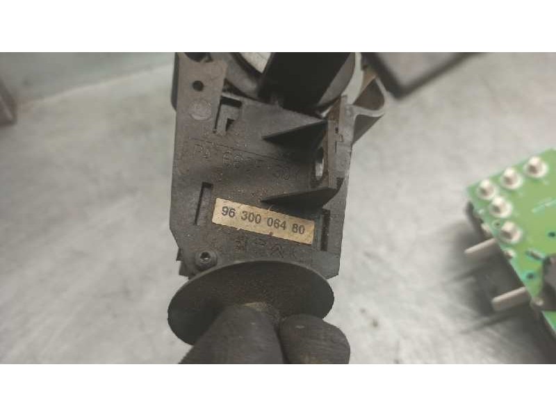 Recambio de mando luces para citroën xantia berlina 2.0 hdi referencia OEM IAM 9630006480 96247561ZL 