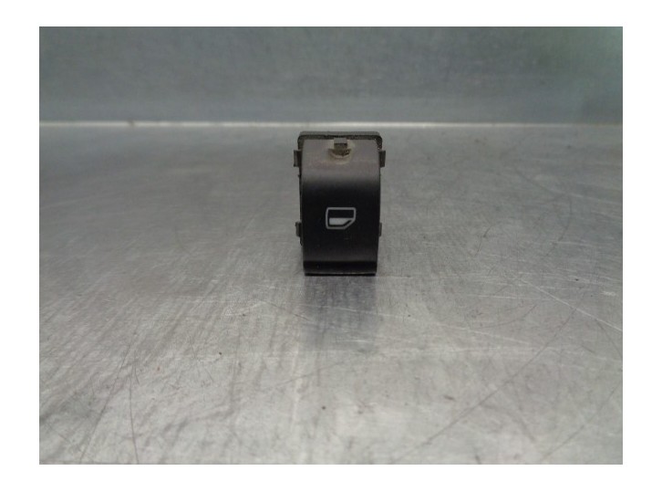 Recambio de mando elevalunas trasero derecho para seat exeo st (3r5)(2009>) 2.0 tdi referencia OEM IAM 8E0959855A 