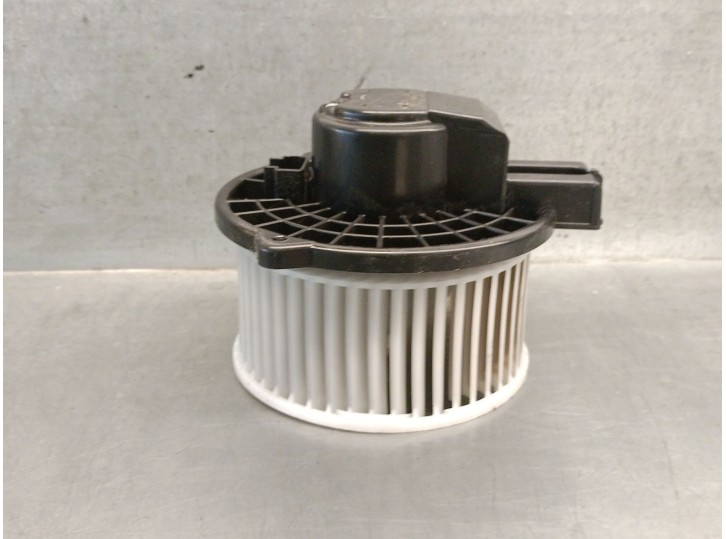 Recambio de motor calefaccion para mazda cx-5 (kf) 2.0 referencia OEM IAM HB111GME600 GHP961B10 8727006510