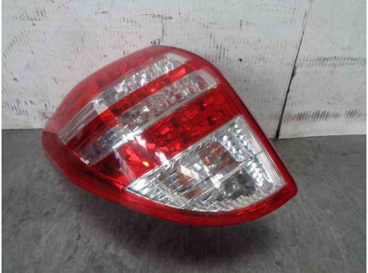 Replacement rear left light for Toyota RAV 4 (A3) 2.2 D-4D CAT OEM IAM reference 8155542150 
