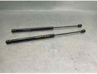 Replacement trunk / tailgate dampers for Fiat Bravo (182) 1.9 turbodiesel OEM IAM reference 7774707 