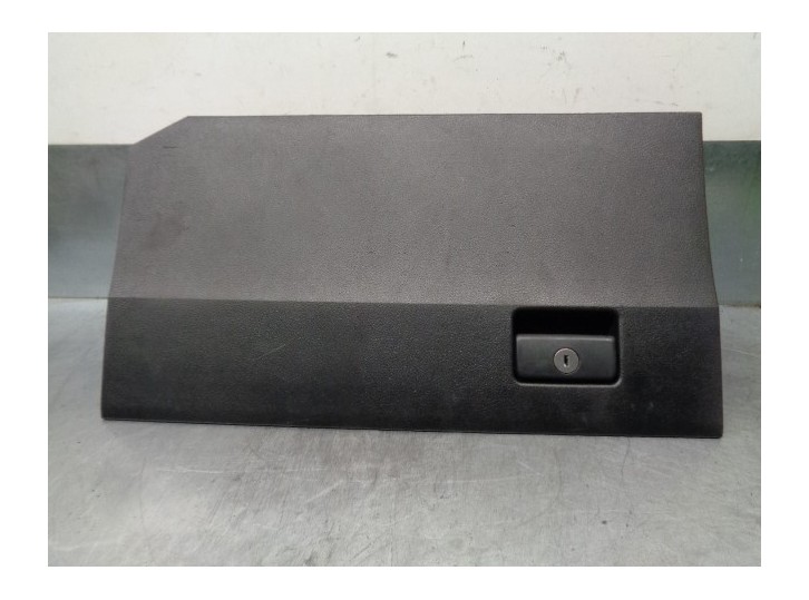 Recambio de guantera para toyota verso 2.0 d-4d cat referencia OEM IAM 555510F020 CESTA 5B