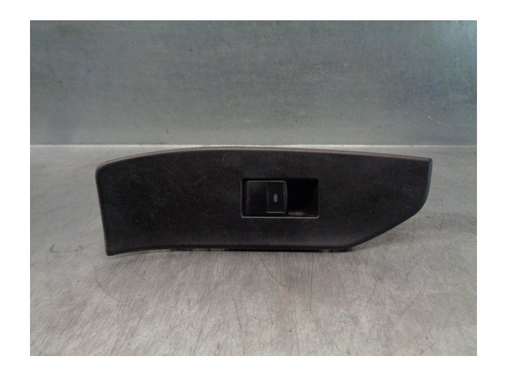 Recambio de mando elevalunas delantero derecho para toyota verso 2.0 d-4d cat referencia OEM IAM 742310F040  