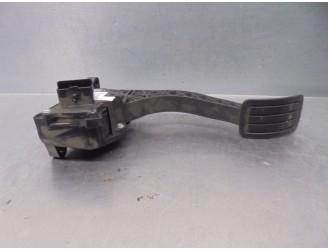 Replacement accelerator pedal position sensor for Citroën C4 Picasso 1.6 BlueHDi FAP OEM IAM reference 9674829780 86ET40 