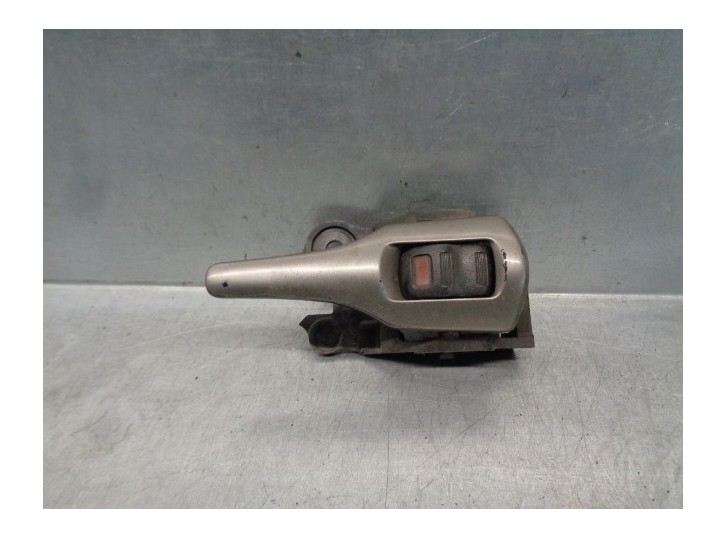 Recambio de maneta interior delantera izquierda para toyota verso 2.0 d-4d cat referencia OEM IAM 6920602120B2  