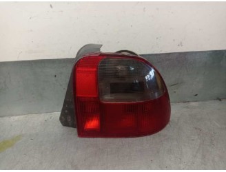 Recambio de piloto trasero derecho para mg serie 400 (rt) 2.0 turbodiesel referencia OEM IAM XFB101000  5 PUERTAS