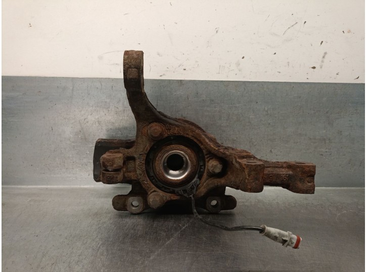 Recambio de mangueta delantera izquierda para opel zafira / zafira family b (a05) 1.7 cdti (m75) referencia OEM IAM 13197800 530