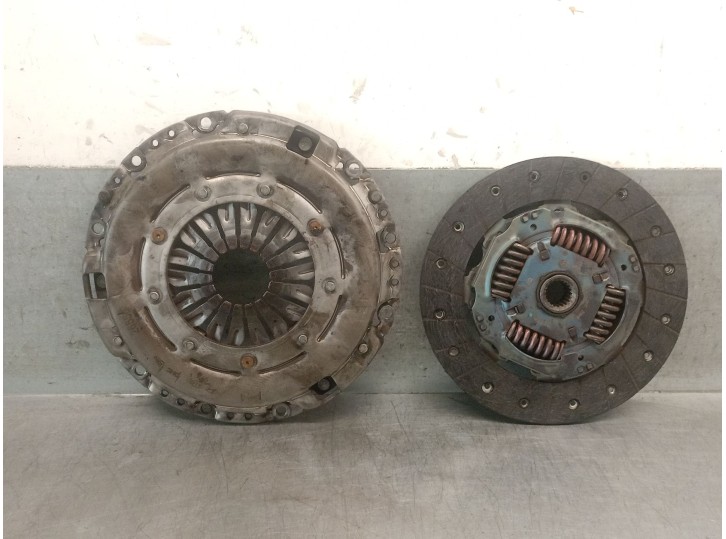 Recambio de kit embrague para kia stonic (yb) 1.0 t-gdi referencia OEM IAM 4130026550 4130026550 VALEO