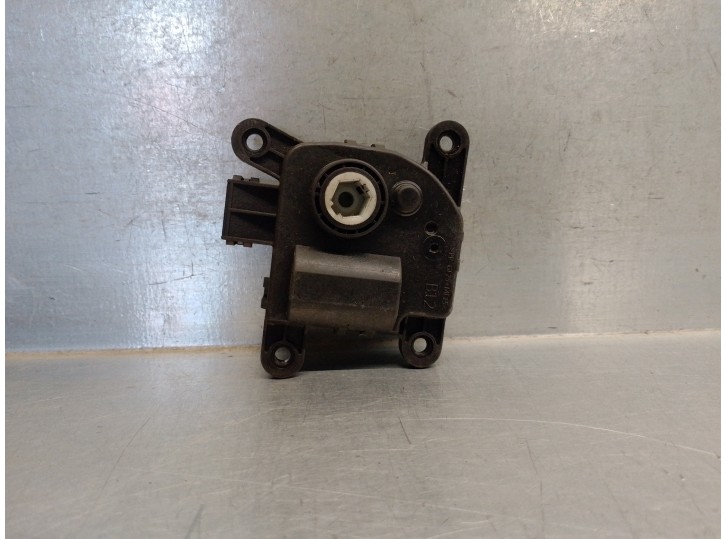 Recambio de motor calefaccion para hyundai kona 1.0 tgdi cat referencia OEM IAM H400730881 DE TRAMPILLA 