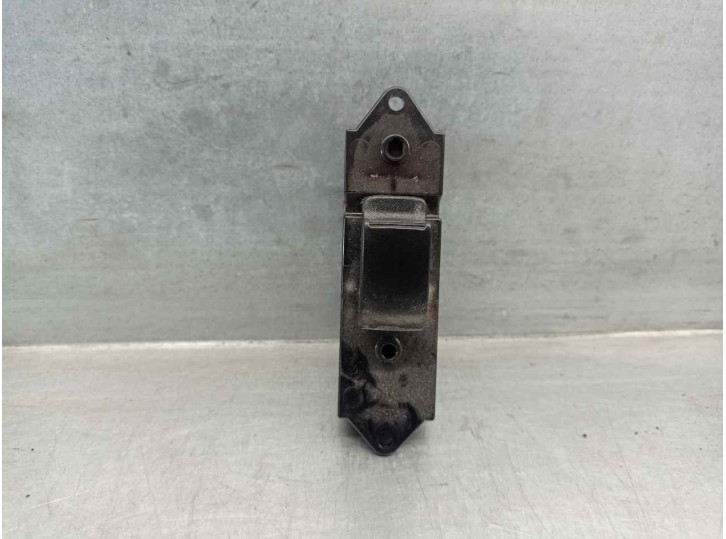 Recambio de mando elevalunas delantero derecho para mitsubishi outlander (cw0) 2.0 di-d cat referencia OEM IAM 8608A182  