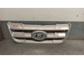 Recambio de rejilla delantera para hyundai matrix (fc) 1.8 cat referencia OEM IAM 8636117010 