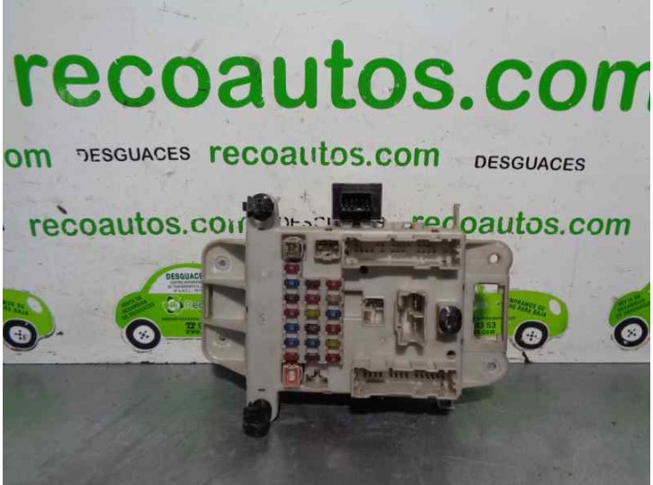 Replacement relay / fuse box for toyota rav 4 (a2) 2.0 turbodiesel cat OEM IAM reference 819805003 