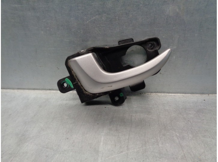 Recambio de maneta interior trasera izquierda para hyundai i30 (gd) 1.4 crdi cat referencia OEM IAM 82611A5000RY 
