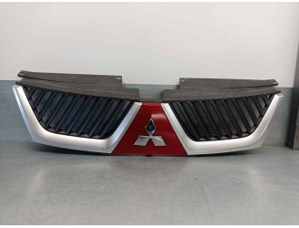 Replacement front grille for Mitsubishi Outlander (CW0) 2.0 Di-D CAT OEM IAM reference 7450A037ZZ 