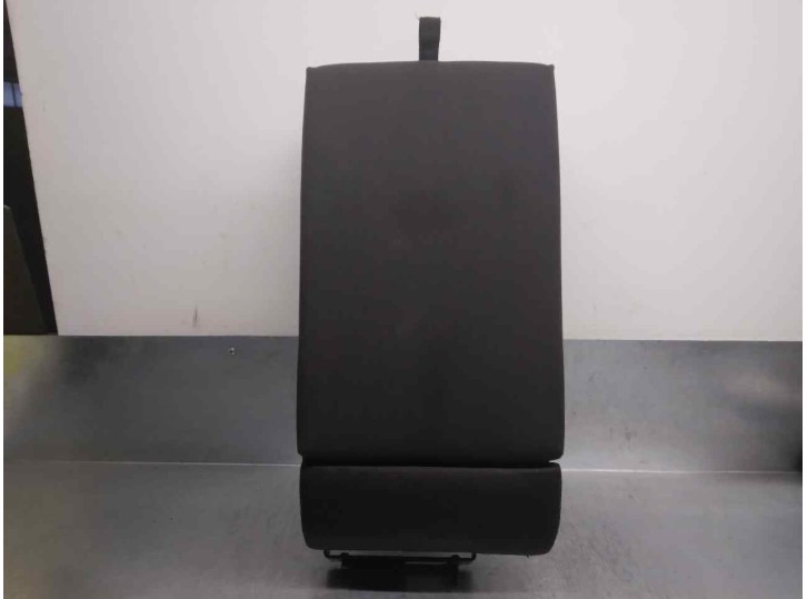 Recambio de apoyabrazos central para volkswagen golf vi (5k1) 2.0 tdi referencia OEM IAM 1K0885205BA 