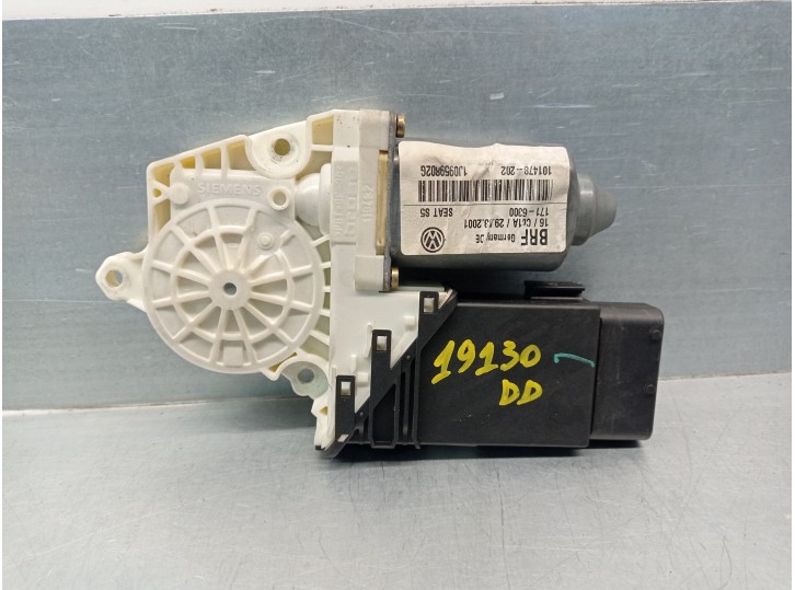 Recambio de motor elevalunas delantero derecho para seat toledo (1m2) 1.9 tdi referencia OEM IAM 1J0959802G 29 PINES 4 PUERTAS