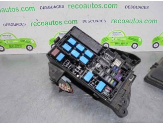 Recambio de caja reles / fusibles para lexus is 200 (ds2/is2) d-cat referencia OEM IAM 8921153020 