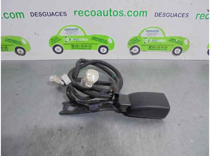 Recambio de enganche cinturon para lexus is 200 (ds2/is2) d-cat referencia OEM IAM 7323053130A0  
