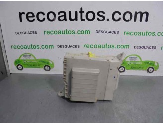 Recambio de caja reles / fusibles para lexus is 200 (ds2/is2) d-cat referencia OEM IAM 8273053020 8267253040 