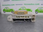 Replacement relay / fuse box for Lexus IS 200 (DS2/IS2) D-CAT OEM IAM reference 8273053020 8267253040 