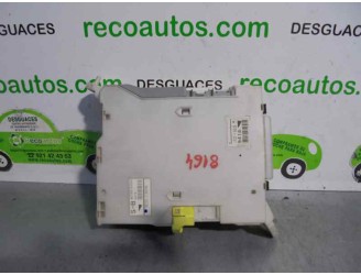 Recambio de caja reles / fusibles para lexus is 200 (ds2/is2) d-cat referencia OEM IAM 8273053050 8267253060 