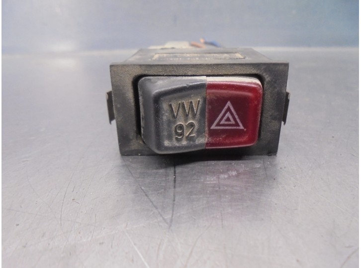 Recambio de warning para volkswagen polo (867/871/873) 1.3 referencia OEM IAM 161953235B 8139 