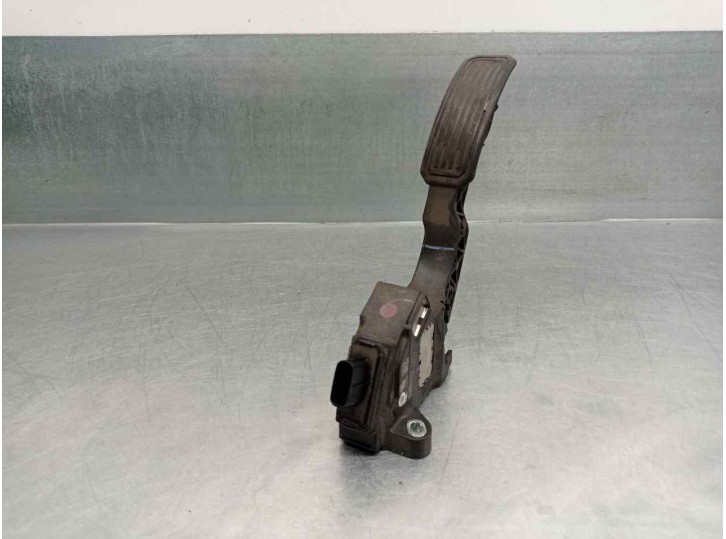 Recambio de potenciometro pedal para toyota verso 2.0 d-4d cat referencia OEM IAM 7811002020  