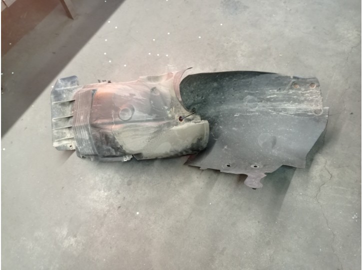 Recambio de paso rueda delantero izquierdo para renault megane i berlina hatchback (ba0) 1.6 referencia OEM IAM 7700834095 CEST