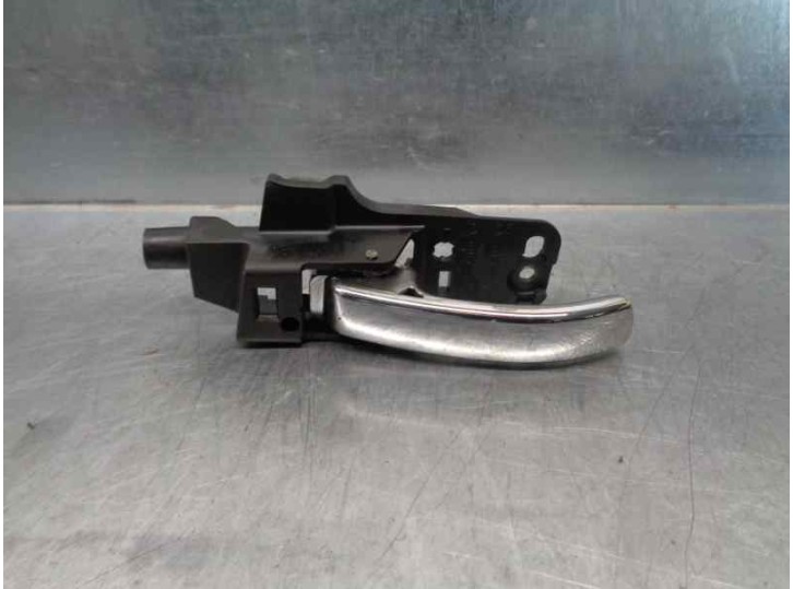 Recambio de maneta interior delantera derecha para chrysler sebring berlina 2.0 crd cat referencia OEM IAM 1FV24TRMAA  