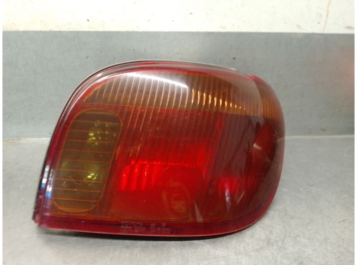 Recambio de piloto trasero derecho para toyota yaris (_p1_) 1.4 d-4d (nlp10_) referencia OEM IAM 8155052280 8155052280 