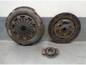 Recambio de kit embrague para volkswagen polo (867/871/873) 1.3 referencia OEM IAM 052141033R 052141025P VALEO