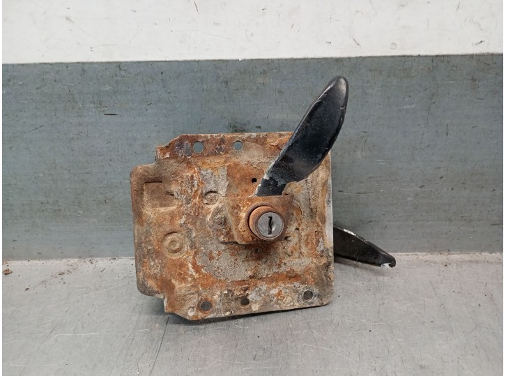 Recambio de cerradura maletero / porton para land rover santana 109 referencia OEM IAM E74 
