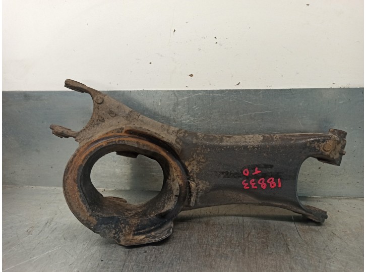 Recambio de brazo suspension inferior trasero derecho para volvo xc90 2.4 diesel cat referencia OEM IAM 8666346  