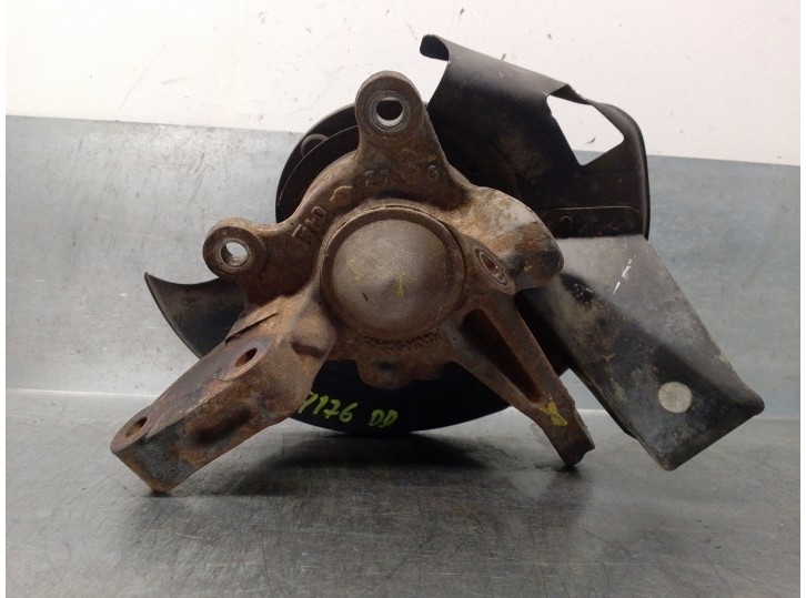 Recambio de mangueta delantera derecha para nissan serena (c23m) 2.3 diesel referencia OEM IAM 400149C541 