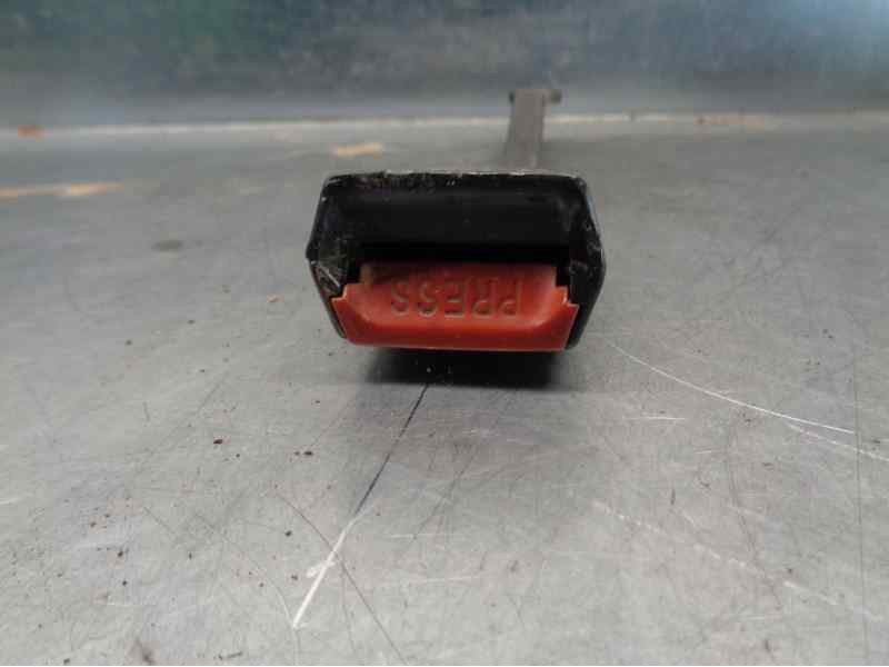 Recambio de enganche cinturon para lada niva ( 2121 / 21213 / 21214 / 21215 ) 1.6 referencia OEM IAM 4242359  